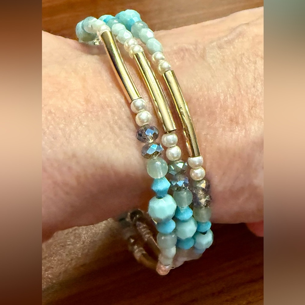 Avon Gold and Blue Multi-Bead Bracelet